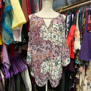 Signature Studio*Cold Shoulder*Long Sleeve Top*EUC